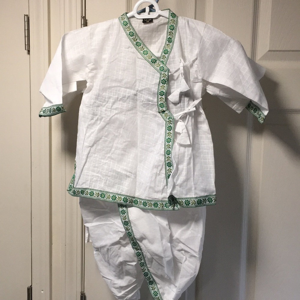 Three piece outfit size gs18